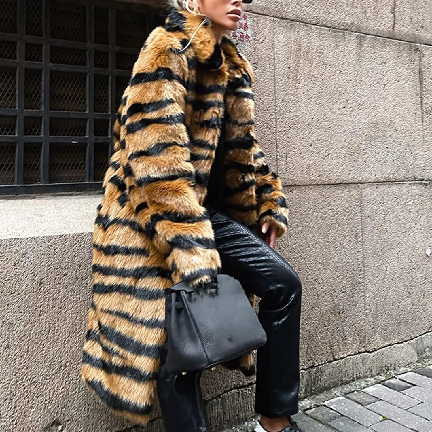 COTECRAM Winter Coats for Women Warm Faux Fur Coat Fashion Cropped Puffer Jackets for Evening Dresses Formal Fuzzy Cardigans