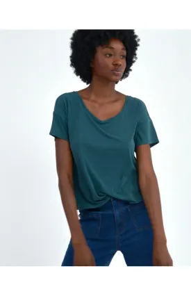Groene losvallende top | Surkana loose fit boat neckline t-shirt green