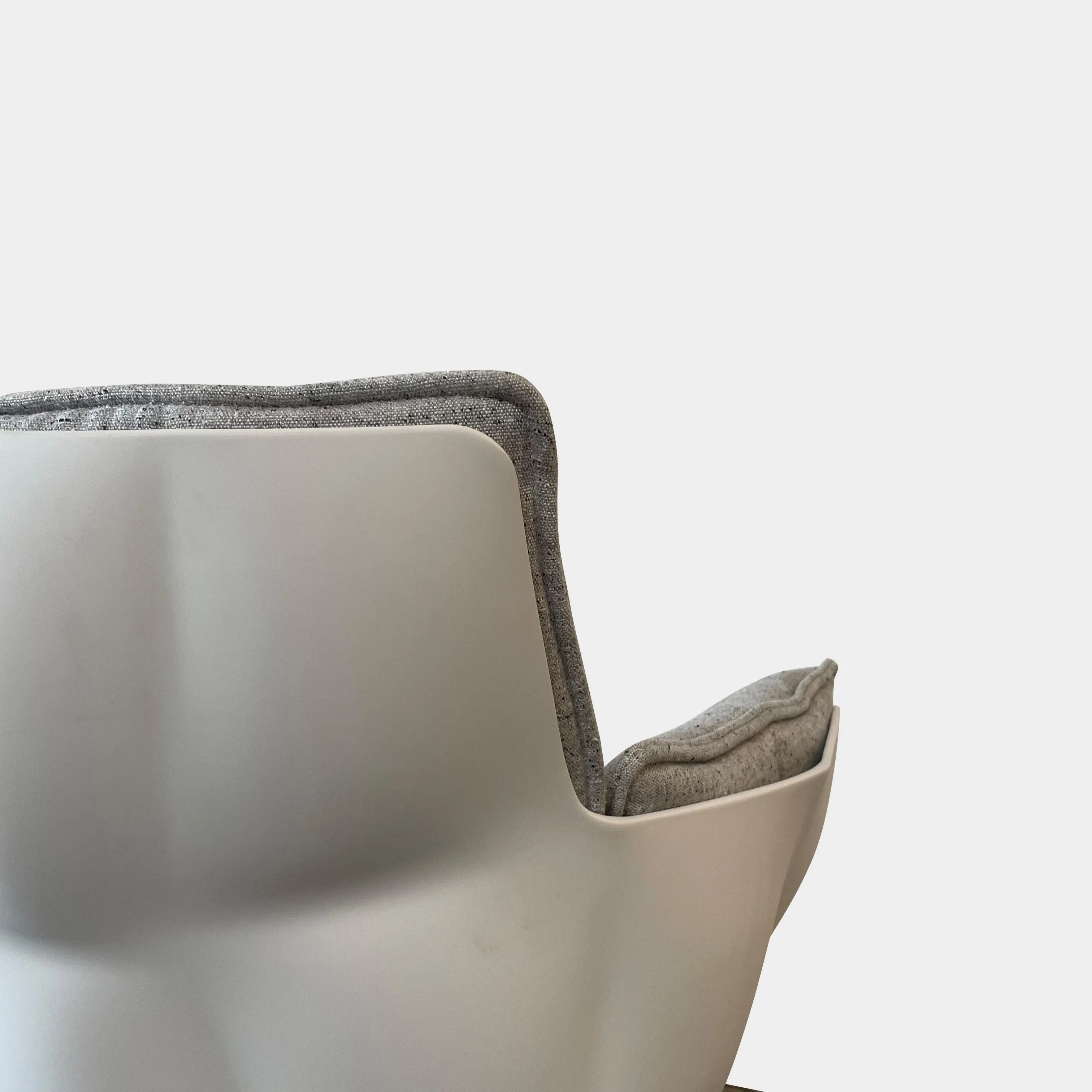 Husk Swivel Dining Chair Set