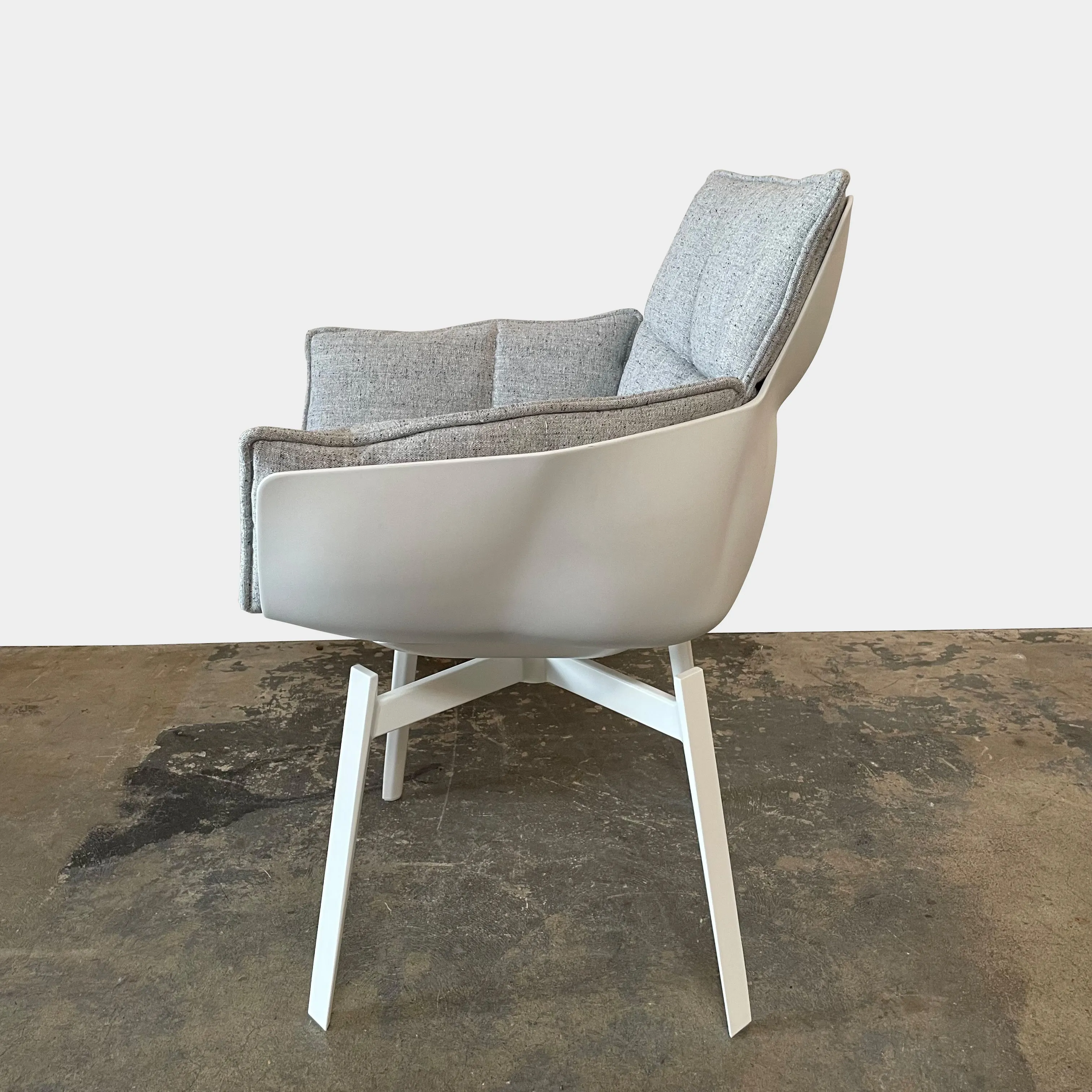 Husk Swivel Dining Chair Set
