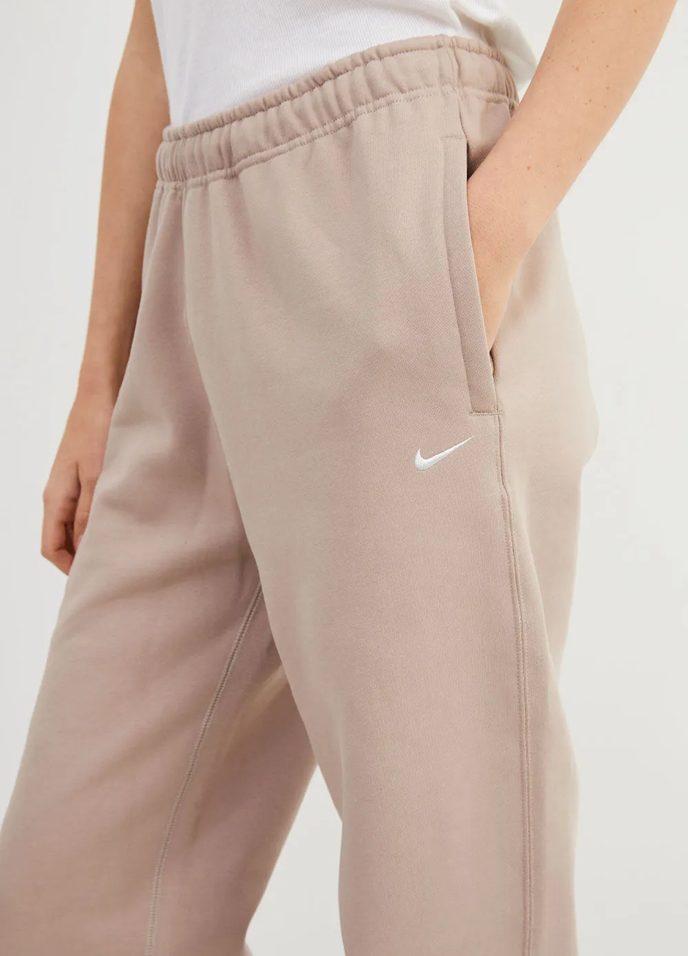 Solo Swoosh Pants