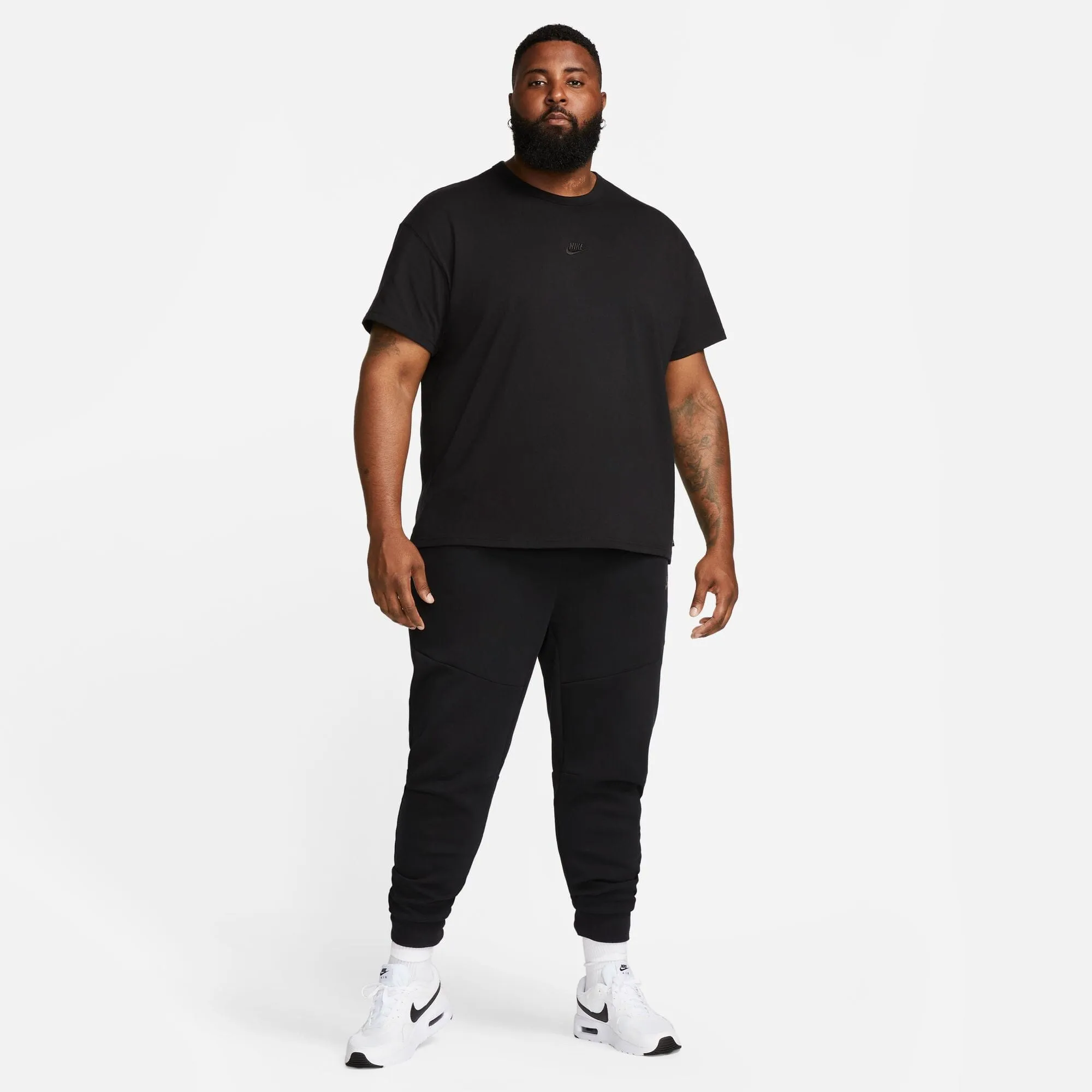 Sportswear Premium Essentials Men's T-Shirt (DO7392-010)